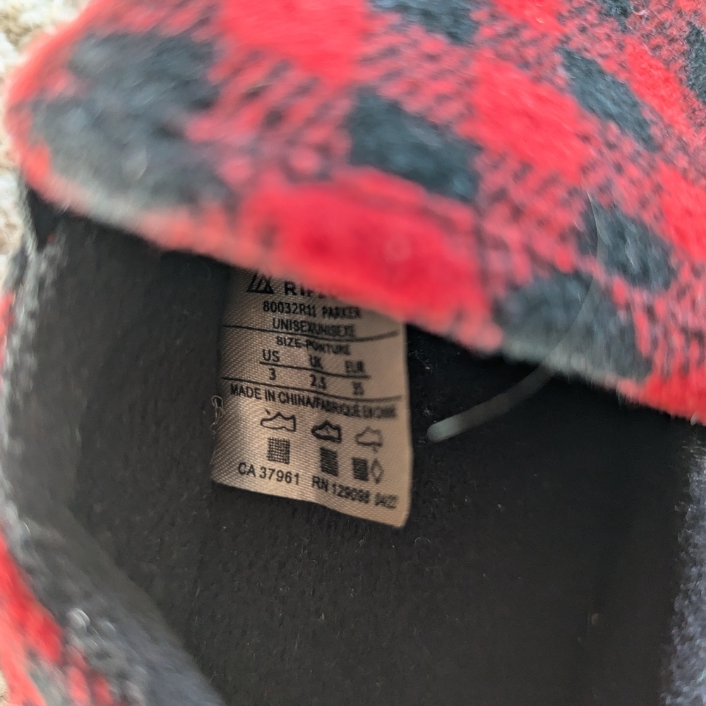 Kids Ripzone slippers, size 3 - Picture 4 of 5